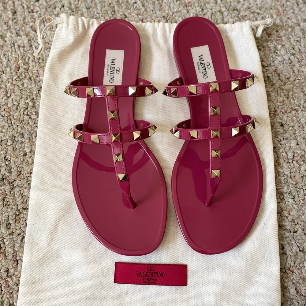 Valentino Garavani |  T-Strap Flat Slide Sandals